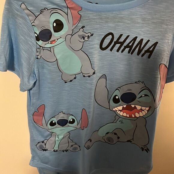 Disney OHANA Size M (7-9) short sleeve t-shirt - Picture 2 of 4